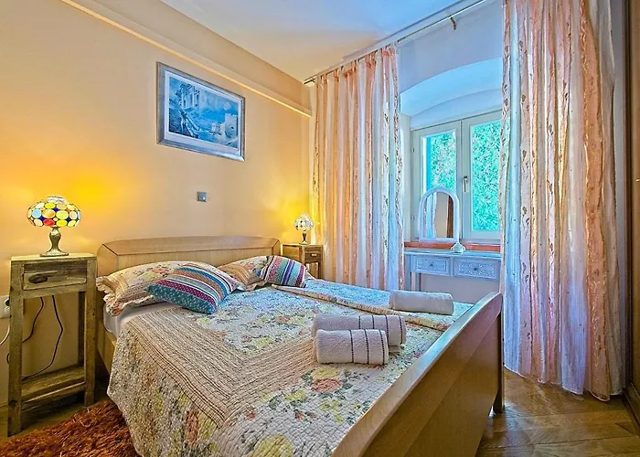 Nina Apartman